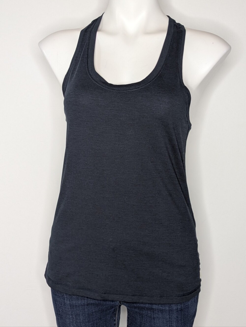 Vuori Blue Scoop Neck Racer Back Athletic Workout Exercise Gym Tank M
